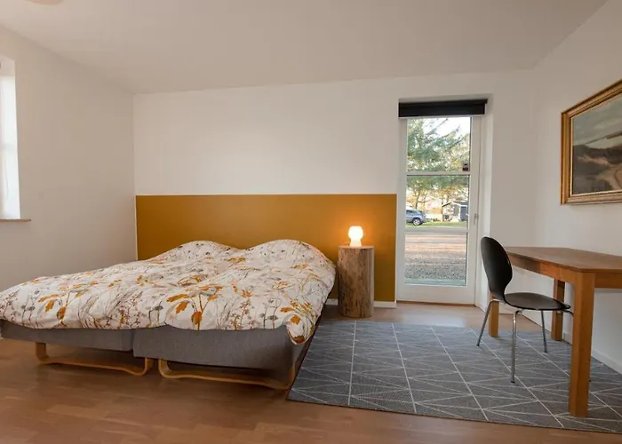 Tradsborgvej Bed & Breakfast 3*